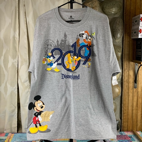 Disney Other - Disney Parks 2019 Resort Men’s XL Tee Shirt NWT